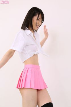闪耀的她