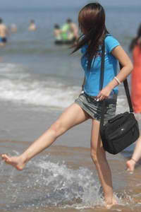 亚洲愉拍一区二区三区